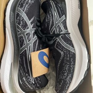 ASICS Gel Kayano 29 Women Black/White Size 8.5